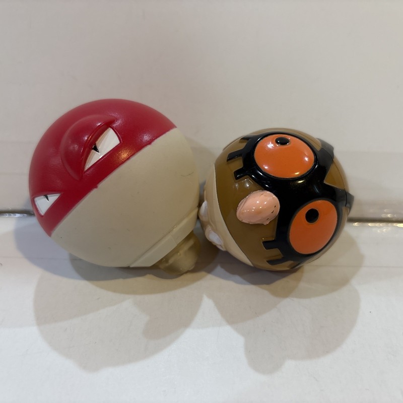 1999 Vintage Burger King Toy Pokemon HOOT HOOT & VOLTORB REV-TOP & Pokeball used