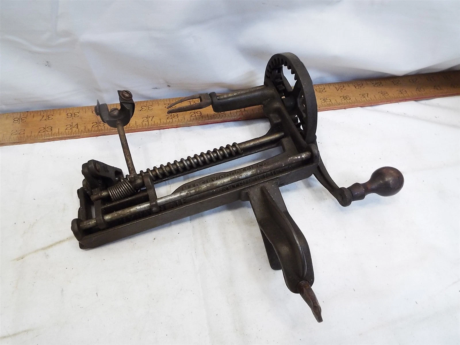 Goodell Co Family Bay State Apple Peeler Cast Iron Kitchen Tool Hand Crank