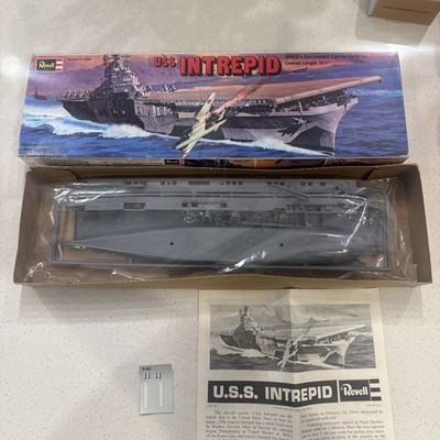 VTG 1972 Revell USS Intrepid Model Kit H-462 1:720 Scale UNSTARTED Sealed Parts