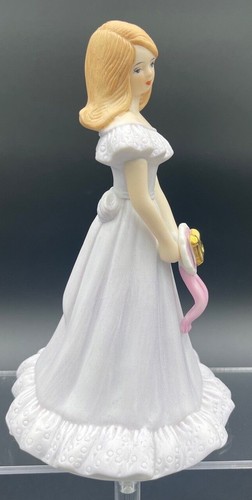 Enesco Growing Up Birthday Girl Porcelain Figurine - Age 16 - w/box - Picture 4 of 5