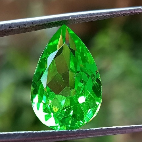Piedra preciosa de belleza peridoto verde natural de Afganistán corte de pera 10 quilates certificado A+++ - Imagen 8 de 9
