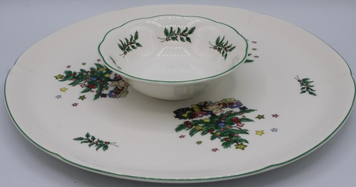 Nikko Happy Holidays 2-Piece Chip & Dip/Appetizer/Veggie Tray - Picture 2 of 18