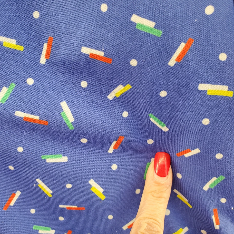 Levis Top 女式中号 70 年代复古短袖纽扣几何图案 — 第 3/4 张图片