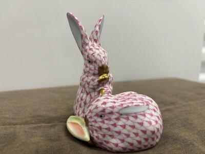 HEREND ''RABBITS WITH CORN'' RASPBERRY