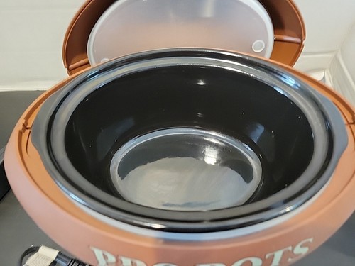 PRO POTS Model#Fb 77 Slow Cooker Football W/Cover 15"L Mancave Superbowl - Picture 3 of 9
