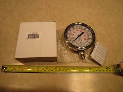 4CJ8A COMPOUND GAUGE, LIQUID FILLED, 2-1/2'', F0022