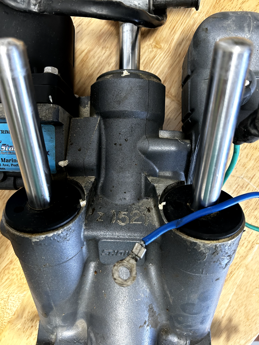 Yamaha Ox66 Power Tilt and Trim Assembly 68f-43800-00-4d for sale