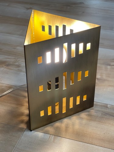 Litesun Beleuchtung SELTEN Nate Berkus Stil dreieckig Messing/Bronze Finish Akzent