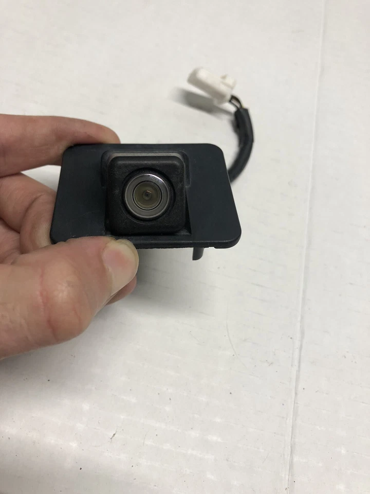 Mazda 3 2014-2016 cámara de visión trasera con cable estacionamiento sedán solamente Foto 3 de 4