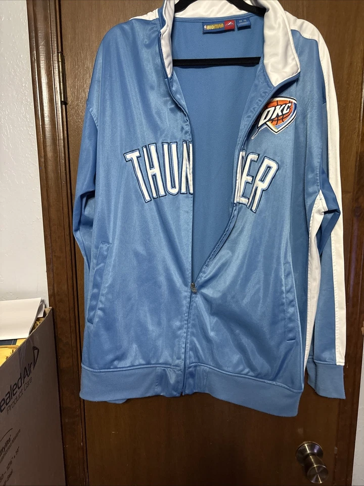 Oklahoma City Thunder Men's Majestic Bigman’s Jacket Size 4X - Image 3 of 4