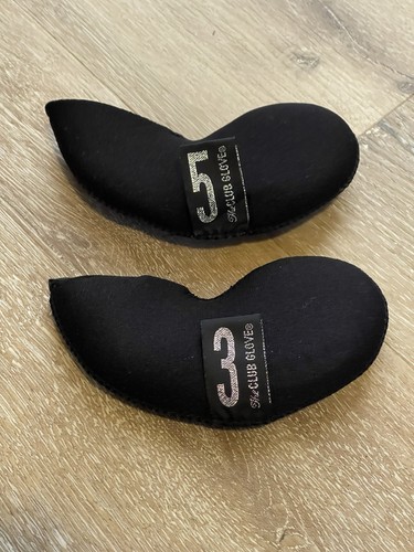 Set 2 copricapo in ferro per guanti The Club - neoprene nero #3 e 5 - Foto 1 di 2