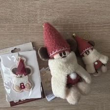 Tokyo Disney Christmas Lil Ring Ring Red Plush Badge Charm Keychain 3 Item Set