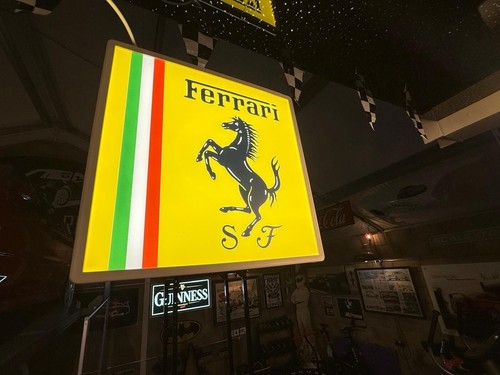 Ferrari Illuminated Sign - High-Quality LED Wall Decor - Man Cave Garage - 第 1/4 張圖片