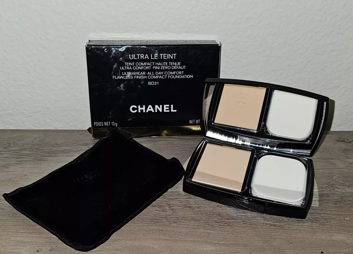 Chanel Ultra Le Teint Ultrawear Compact Foundation BD21 NIB