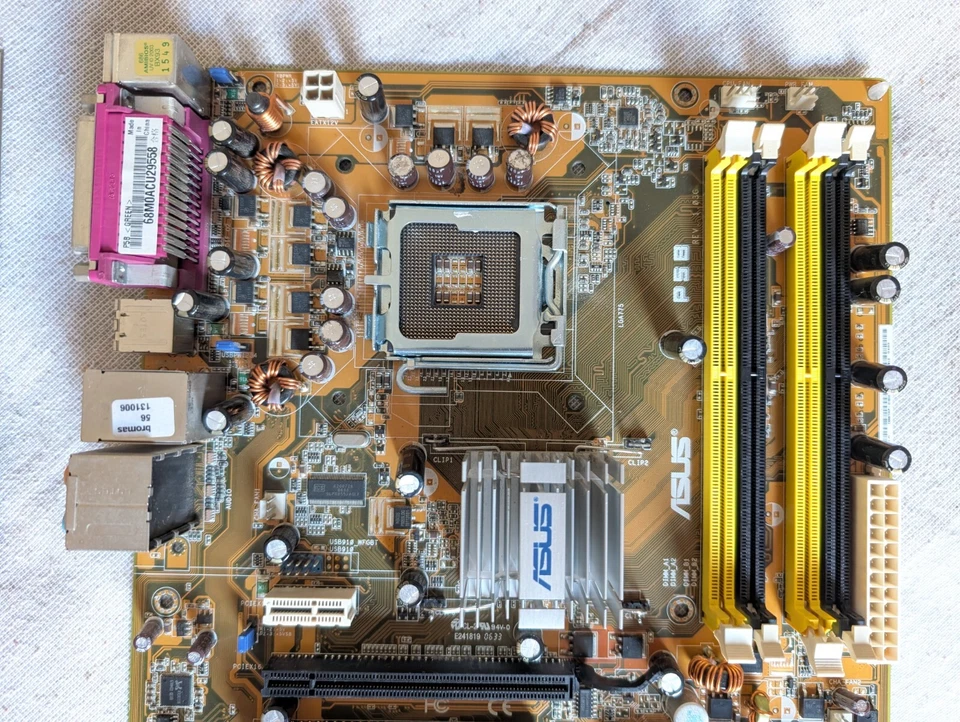 scheda madre Asus P5B Socket 775 ATX RAM DDR2 + USB + AUDIO + SATA + mascherina - Immagine 3 di 4