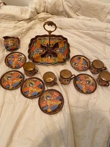 Vintage-T-amp-T-Hand-Painted-Moriage-Japan-Ware-Tea-Set-Gold-Trim-Figures-Vtg