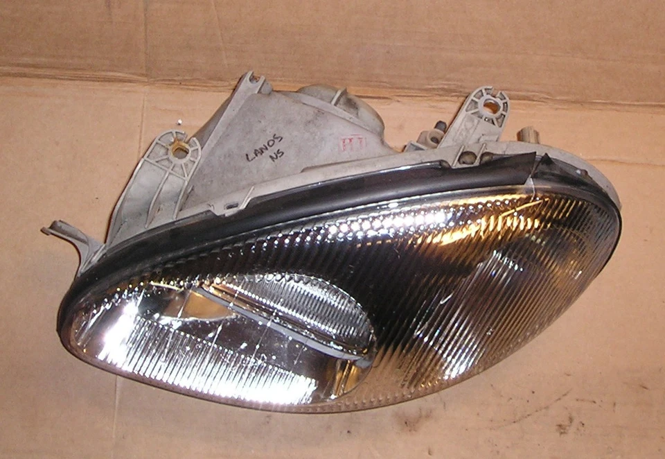 DAEWOO LANOS (1997-02) GENUINE N/S PASSENGER CHROME HEADLIGHT UNIT - 0301000783 - Image 2 of 4