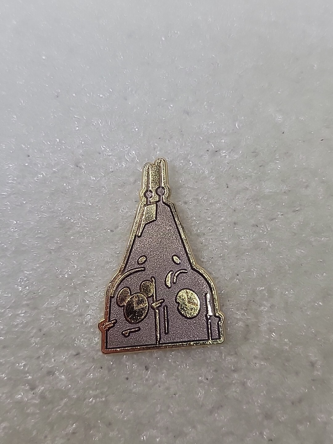 2016 Grand Opening Shanghai Disney Clock Tower Limited Edition 300 Lapel Pin