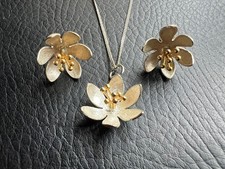 Silver flower stud earrings pendant 16” necklace set with 18ct gold detailing 