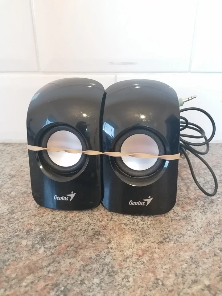 🖥️ USB-Powered Desktop Speakers – Genius SP-U115 – Compact & Crystal Clear - Image 2 of 4