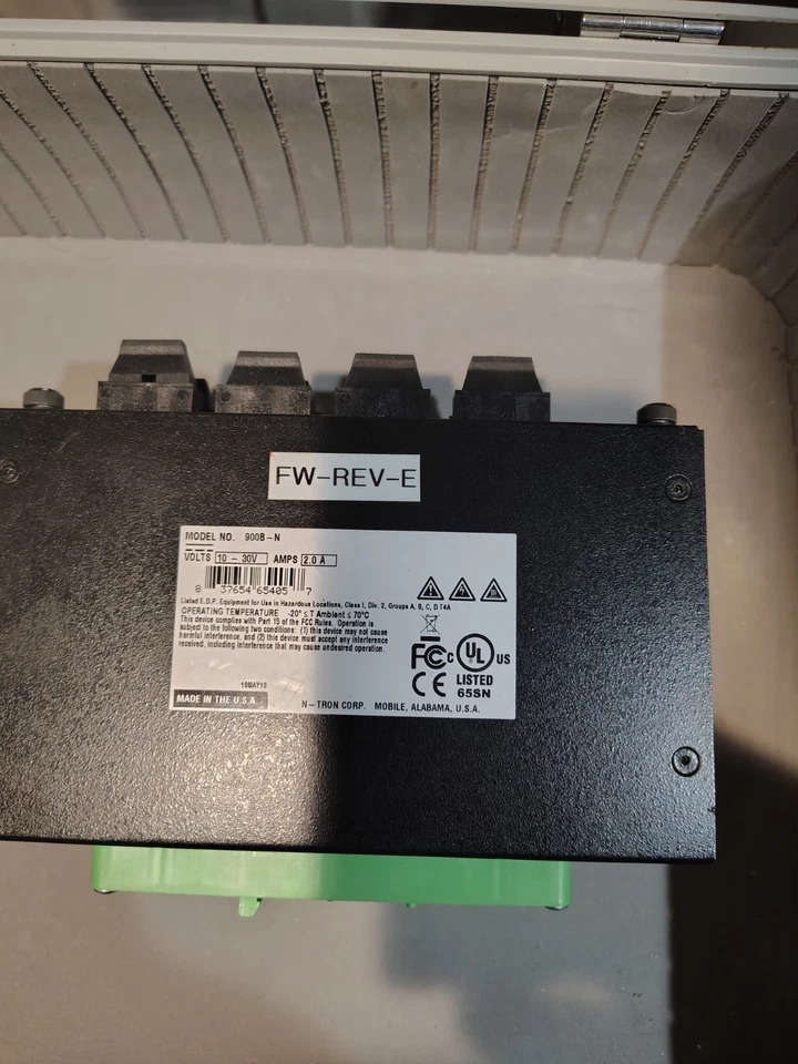 Conmutador Ethernet industrial N-Tron 900B-N con (2) módulos de fibra 904FX - clasificación C1D2 Foto 3 de 4