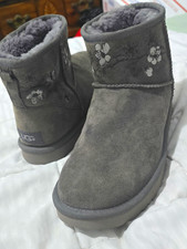 UGG Classic Mini Gray Suede Sheepskin Lined Floral Embroidered Bootie US 8