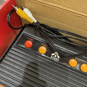 Atari Flashback 2 Classic Game Console 40 Built In Games w/ 2 Controllers Works