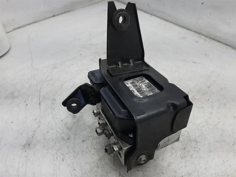 ABS Part Assembly VIN 1 4th Digit Limited 13-16 CHEVY MALIBU 22757652 - Image 3 of 4