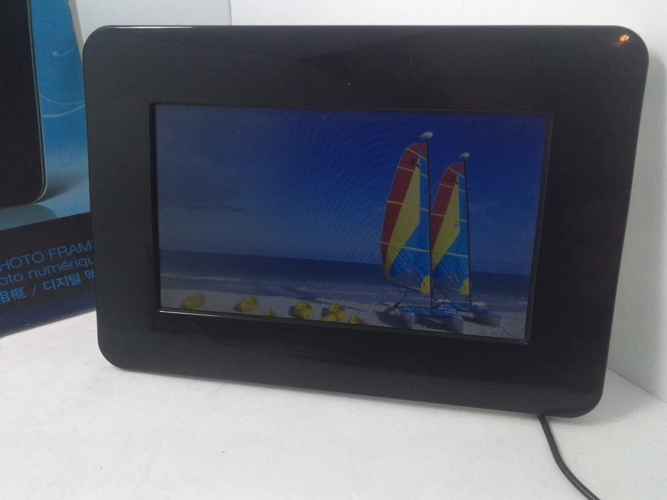 Samsung SPF-71ES Digital Photo Frame 7" inch Wide Black 1GB OF built in memory - Image 4 of 4