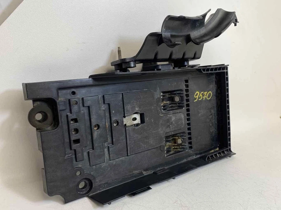 Soporte portabaterías OE Dg93-10723a para Ford Fusion 2013-2020 Foto 2 de 4