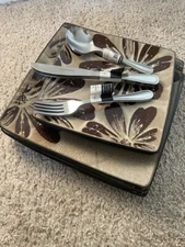 Dinner And Salad Plates By Simple Dining