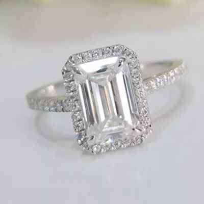 3,98 TCW Smaragdschliff Moissanit Halo Set Verlobungsring 14K Weißgold plattiert
