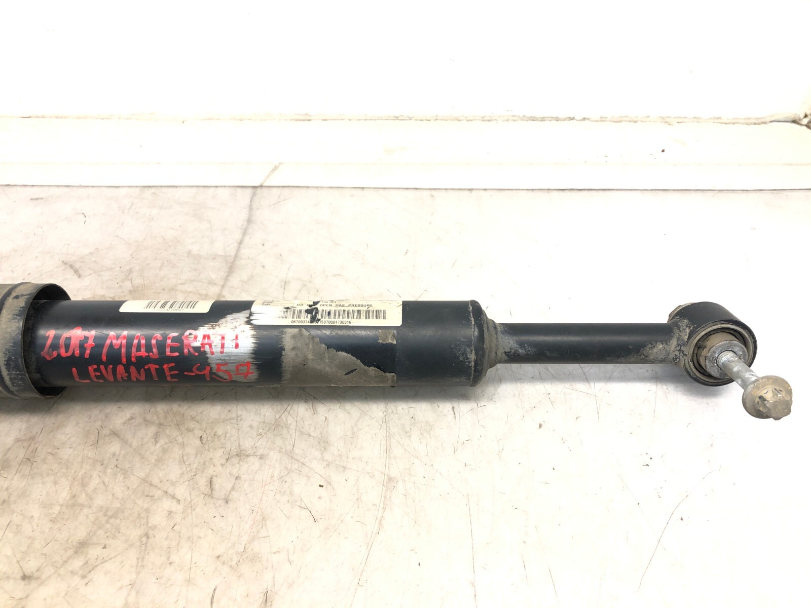 2017-2020 MASERATI LEVANTE 3.0L RIGHT PASSENGER REAR SHOCK STRUT ABSORBER OEM