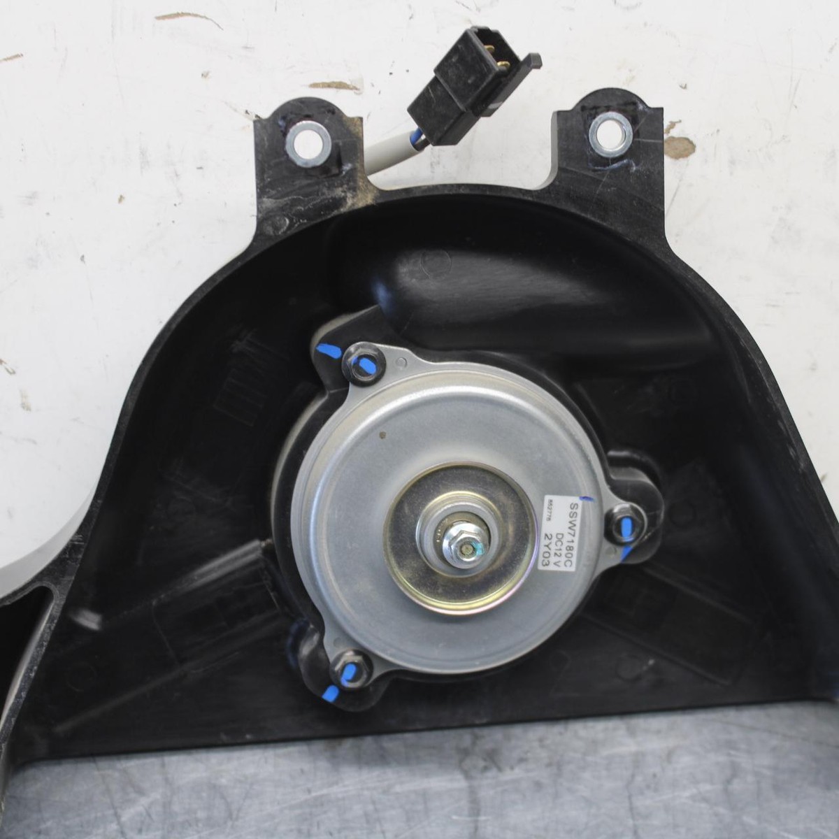 23-24 KAWASAKI NINJA ZX4R ENGINE RADIATOR COOLING FAN BB638 23-24 KAWASAKI NINJA ZX4R ENGINE RADIATOR COOLING FAN BB638