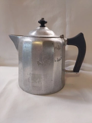 Vintage Wagner Sidney O 1902  Coffee Pot Aluminum 2 Quart  7-1/2"