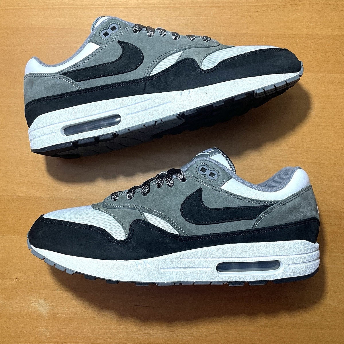 Nike Air Max Sz 12 Mens White Dark Grey Black NBY Nike By You ID