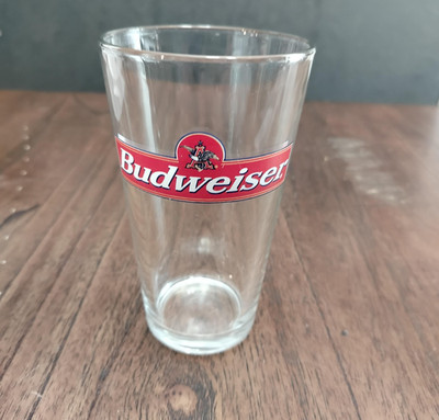 Budweiser Pint Glass 16 oz Beer Barware Red Bowtie Logo Libbey Style Clear Pub