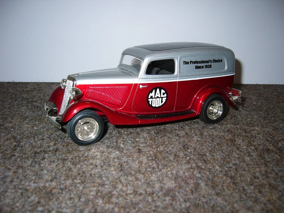 Mac Tools 34’ Ford Panel Van Collectable Piggy Bank No Box - Image 2 of 3