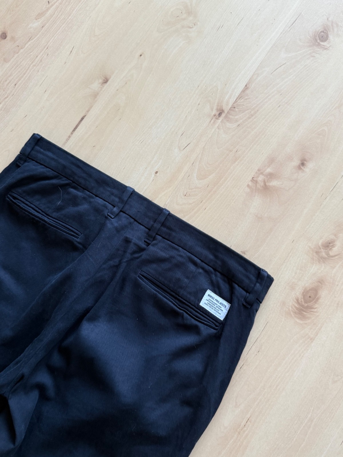 Norse Projects Men’s Aros Slim Light stretch chino trousers pants navy image 6