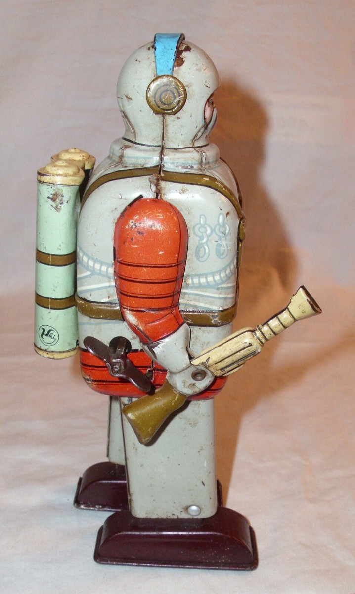 SPACE COMMANDO ROBOT TIN WIND UP TOY NOMURA OF JAPAN 1955