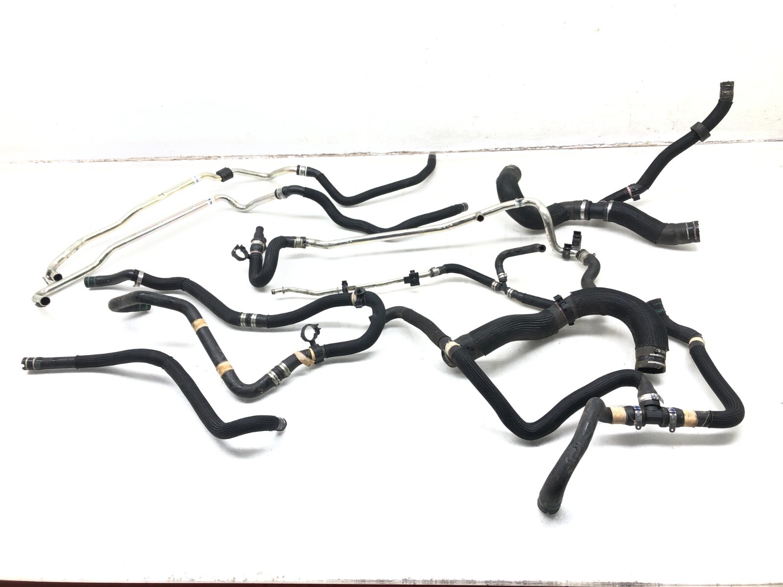 2017-2020 MASERATI LEVANTE 3.0L ENGINE RADIATOR COOLANT HOSE TUBE LINE SET OEM
