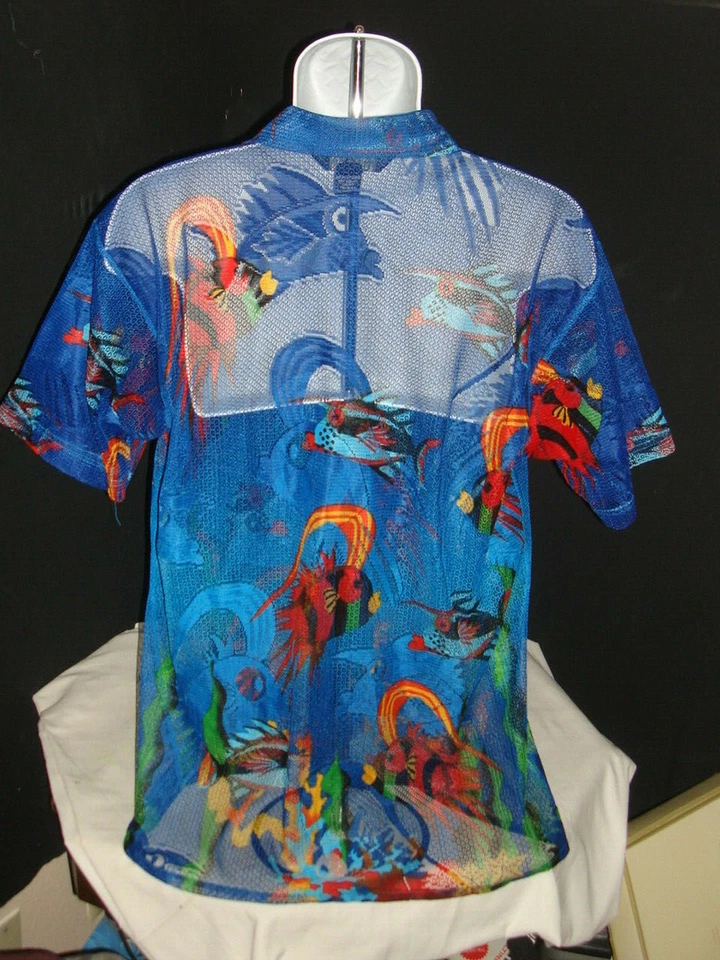 Zam Collection Blue w/ Ocean Fish Print Poly Sheer S/S Hawaiian Camp Shirt Sz M - Image 4 of 4