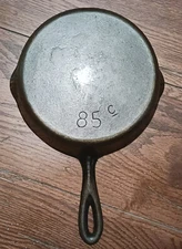 Chicago Hardware Foundry 85C Hammered Cast Iron Skillet