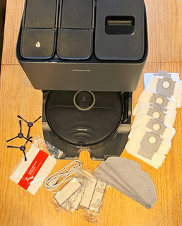 Roborock Staubsaugerroboter S8 Pro Ultra Wischfunktion & Selbstentleerung