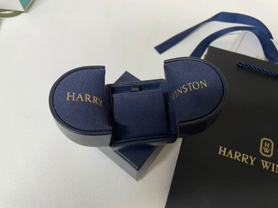 Harry Winston Ring / Pendant & Earrings Jewelry Case with Bag Outer box & Ribbon