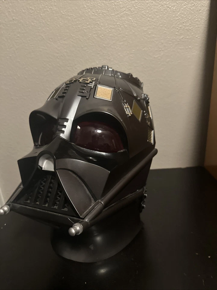 Casco Darth Vader serie negra Foto 2 de 3