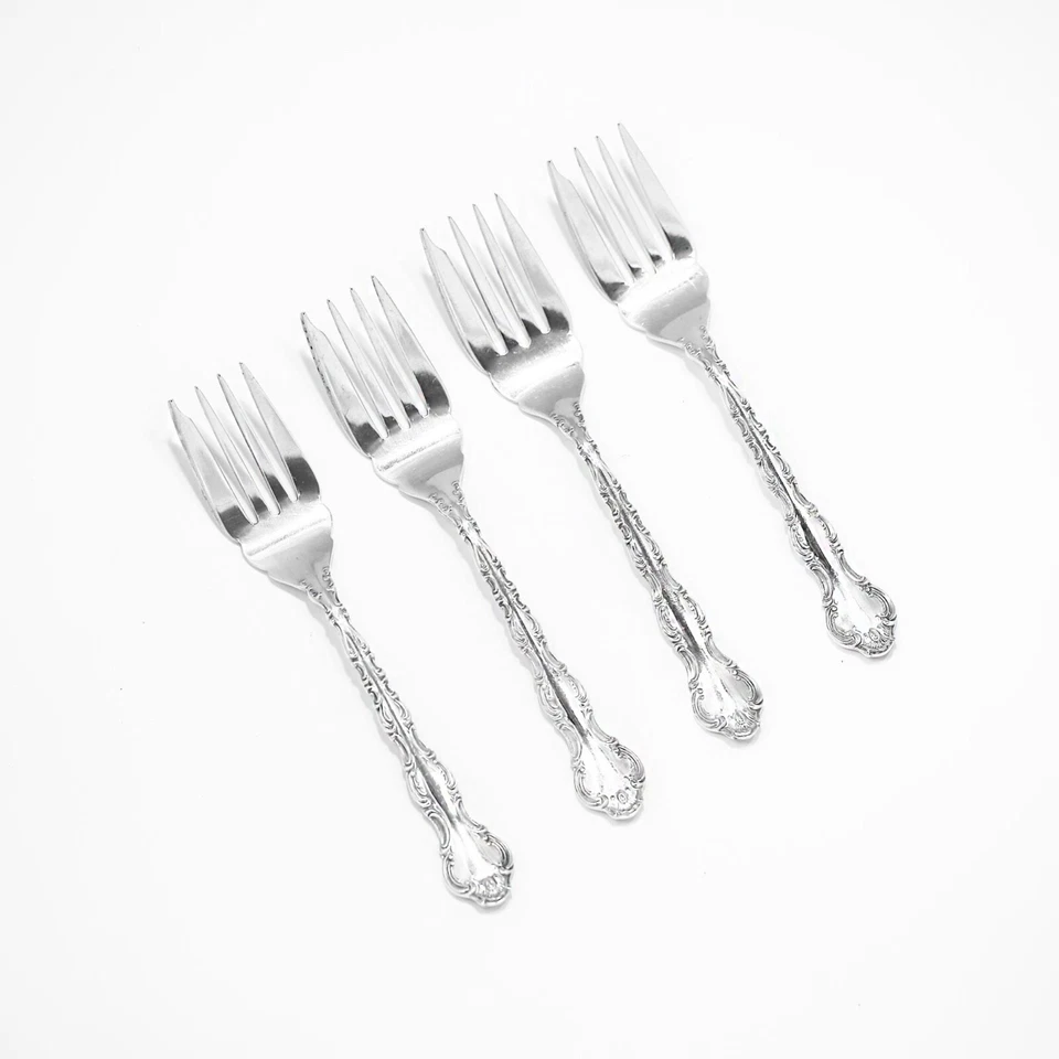 Juego de 4 tenedores de ensalada o postre Birks Pompadour de plata de ley Foto 2 de 3