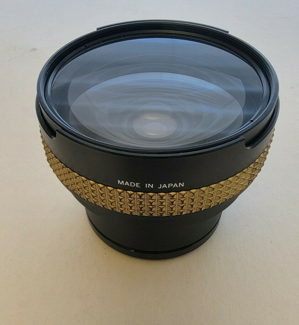 Quartz Super Wide AF Video Lens With Macro 0.42X and Case