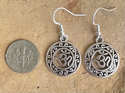 Om Symbol Sign Round Silver Dangle Drop Earrings .925 Sterling Silver Hooks - Picture 3 of 6