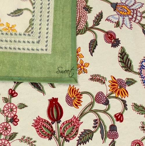 Handmade Floral Berry Print Cotton Tablecloth Rectangular 60 x 90 Inches - Picture 8 of 24
